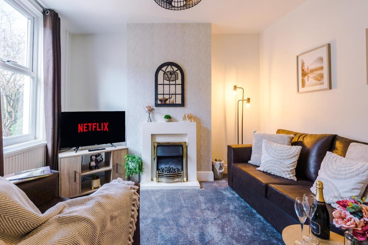 Bright Cottage: Chester City Centre Retreat for 6 Exterior photo